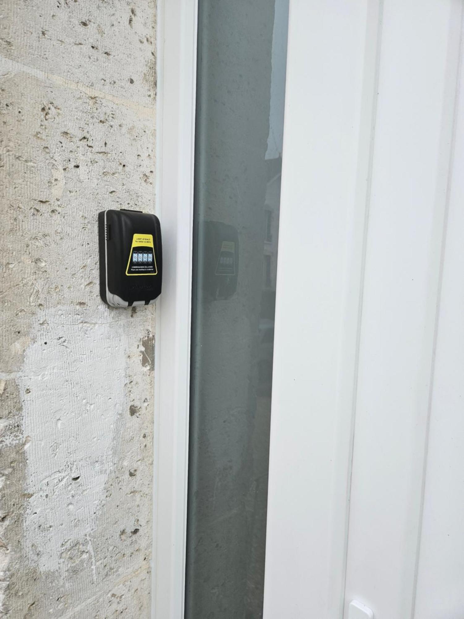 Sarl La Famille 1 Apartment Angoulême Exterior foto